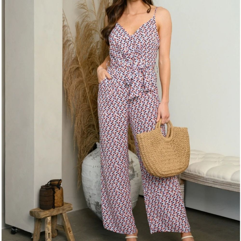Women's V-neck Jumpsuit With Pockets